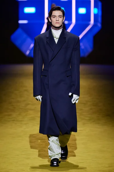 Look 2